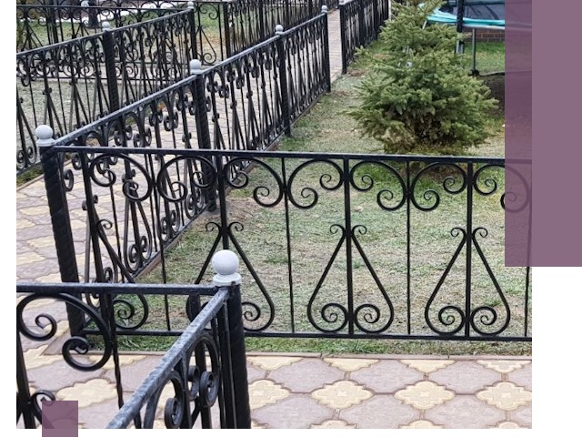 Кованые газонные ограждения под ключ в Скопине